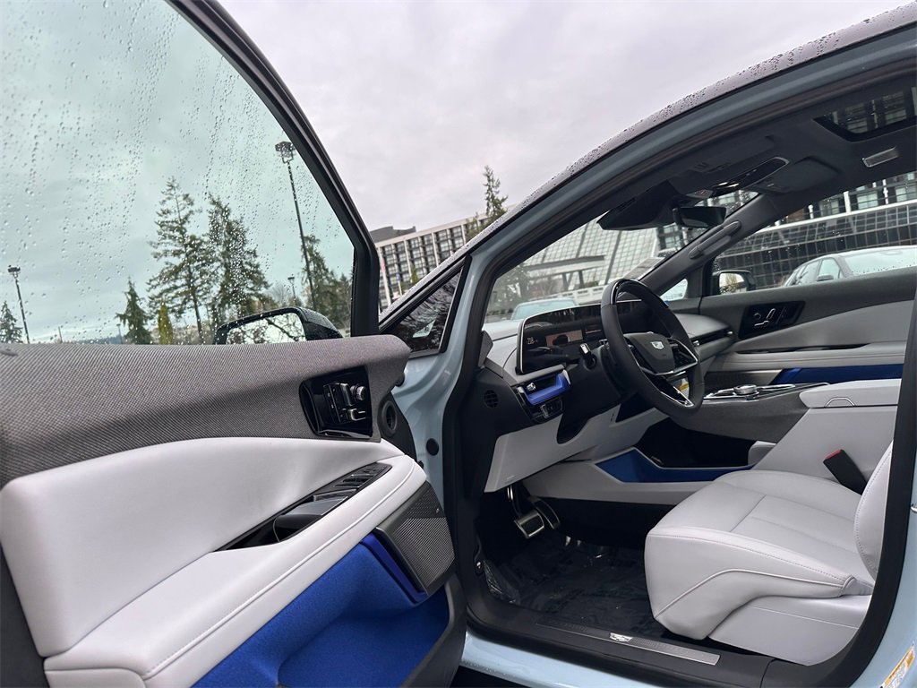 New 2026 Cadillac Optiq Sport 1 image 20