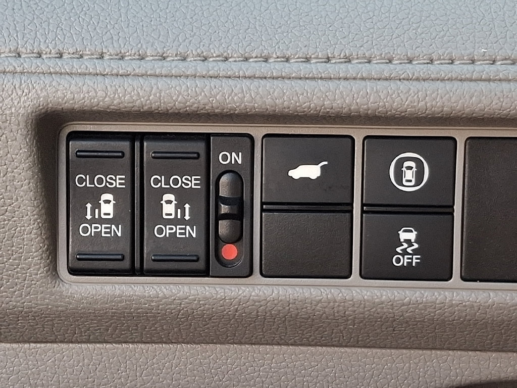 Used 2023 Honda Odyssey EX-L image 29