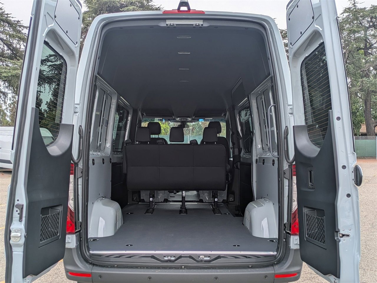 New 2025 Mercedes-Benz Sprinter 2500 image 10