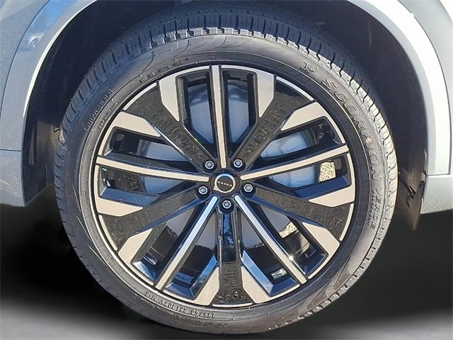 New 2026 Volvo XC40 B5 Ultra w/ Climate Package image 11