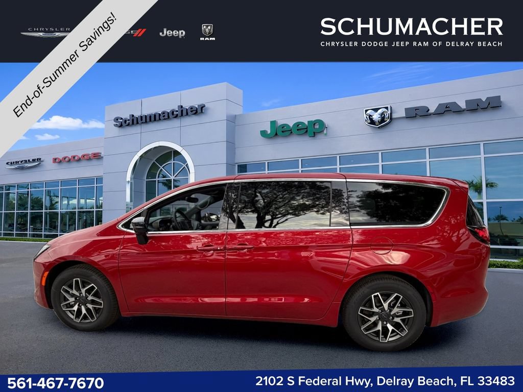 New 2027 Chrysler Pacifica Limited FWD image 4