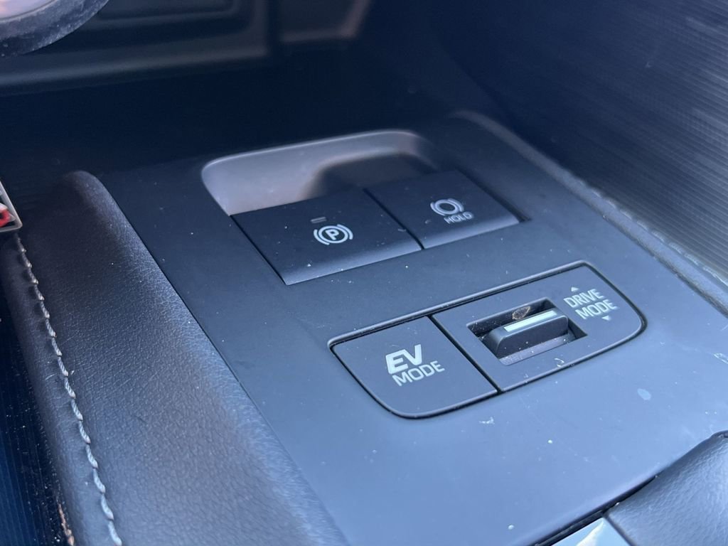 Used 2023 Toyota Venza Nightshade image 31