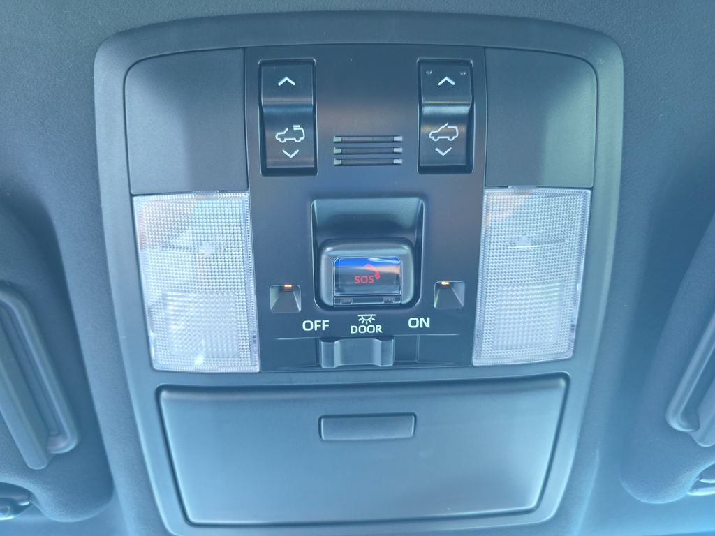 Used 2022 Lexus GX 460 w/ Accessory Package AWD/4WD image 26