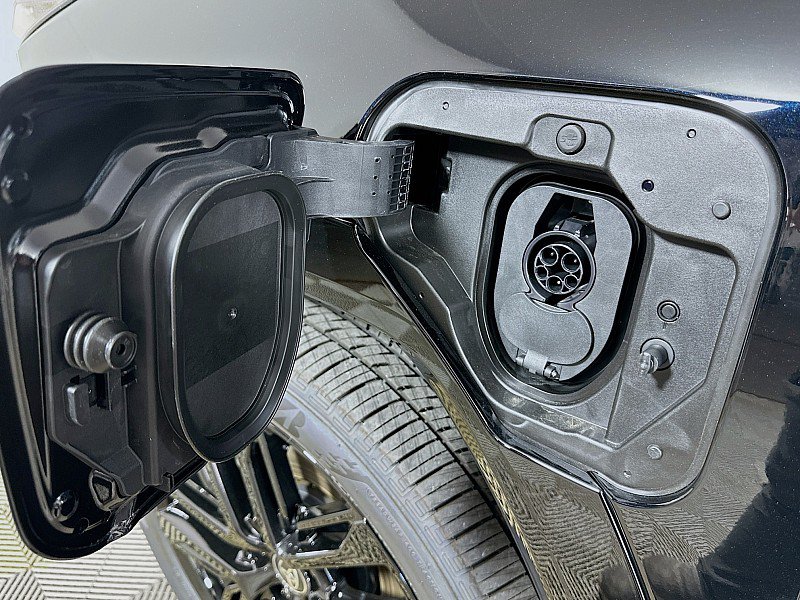 New 2026 Toyota RAV4 XSE AWD/4WD image 24