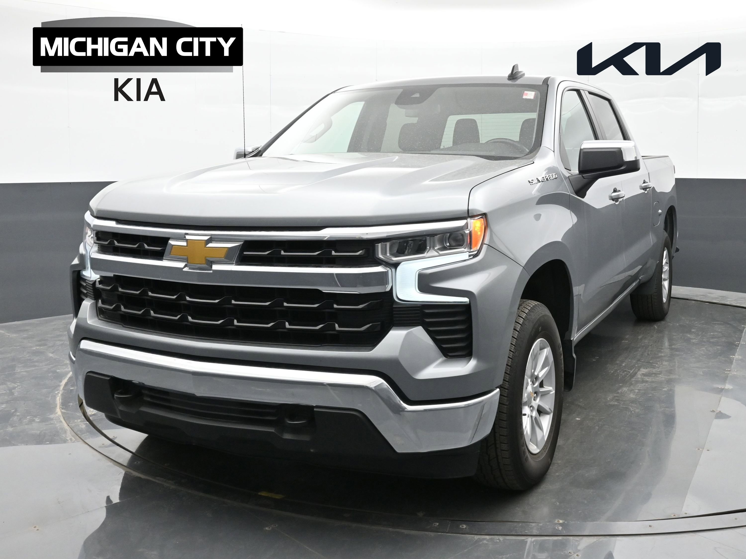 Used 2025 Chevrolet Silverado 1500 LT image 1