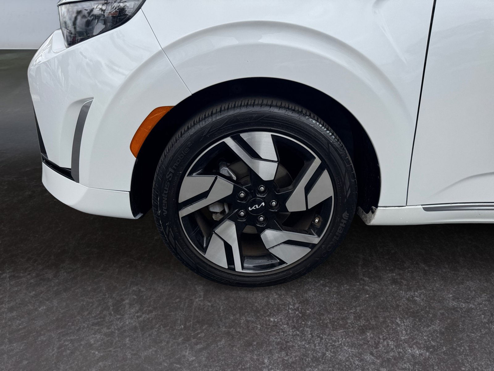 Used 2023 Kia Soul GT-Line FWD image 14