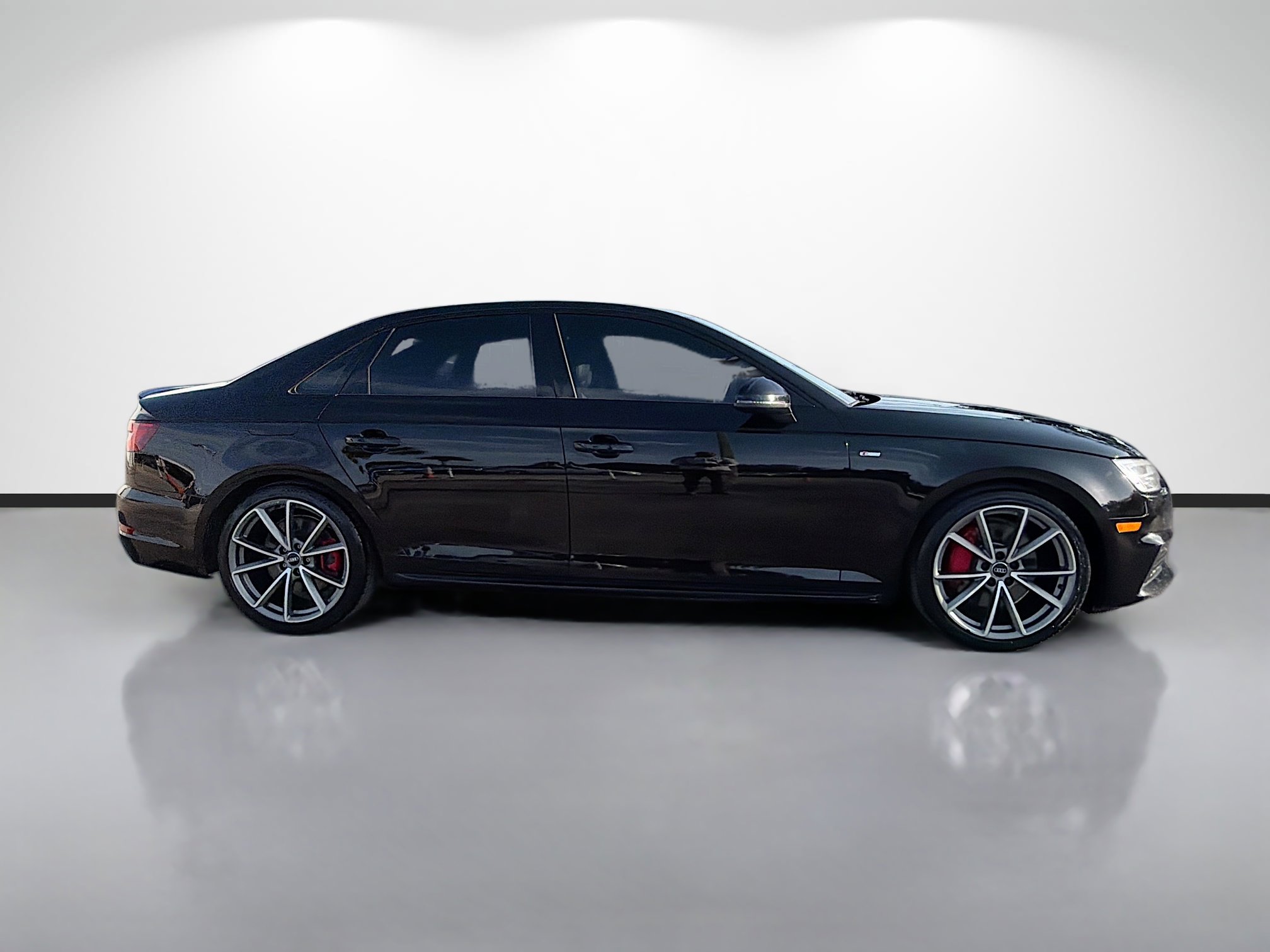 Used 2018 Audi A4 2.0T Premium Plus w/ Premium Plus Package AWD/4WD image 2