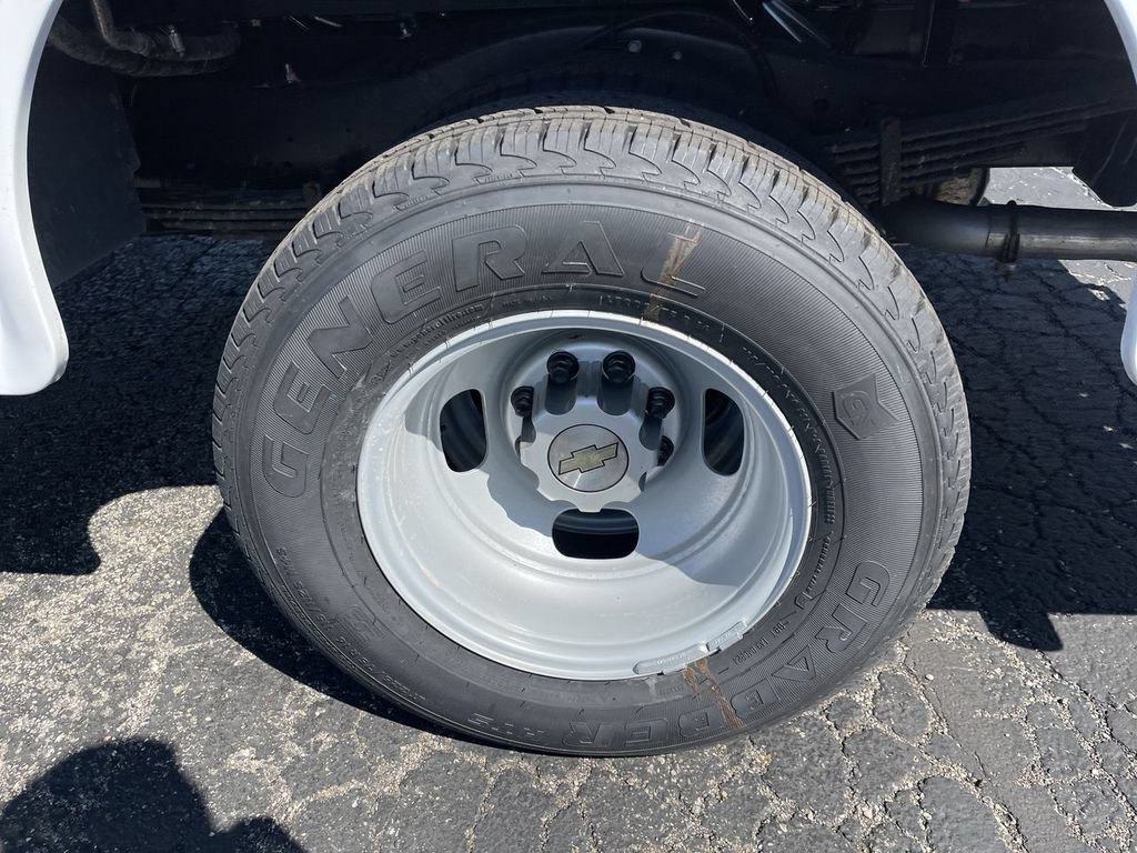 New 2025 Chevrolet Express 3500 w/ Power Convenience Package RWD image 5