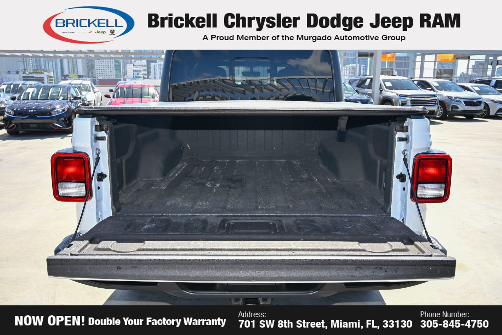 Used 2023 Jeep Gladiator Sport AWD/4WD image 10