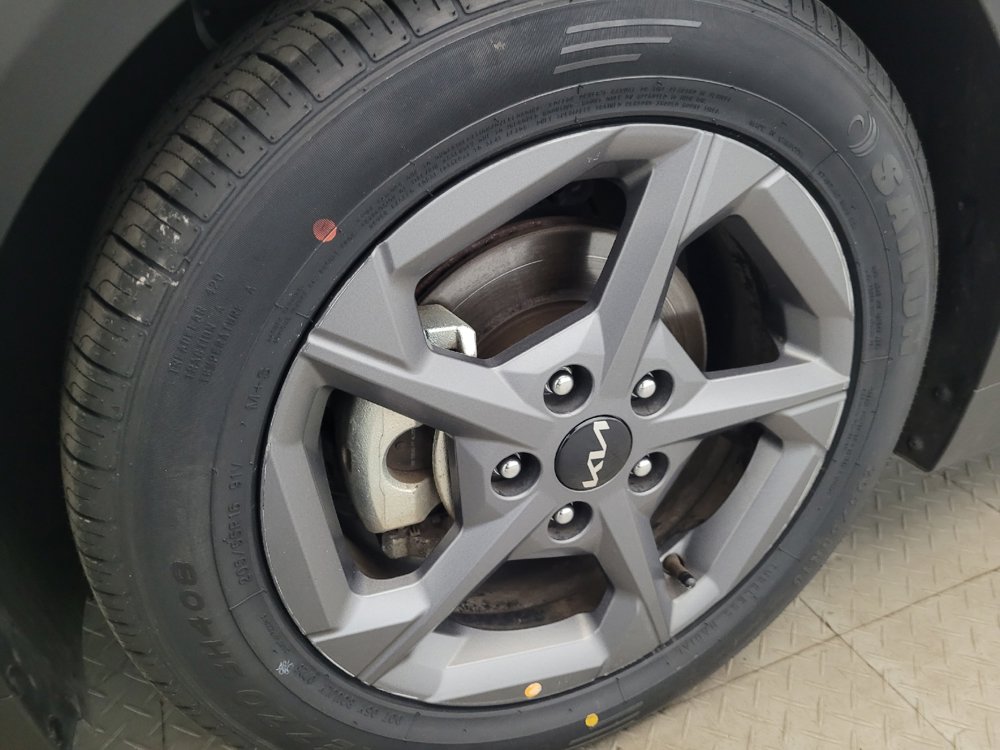 Used 2025 Kia K4 FWD image 31