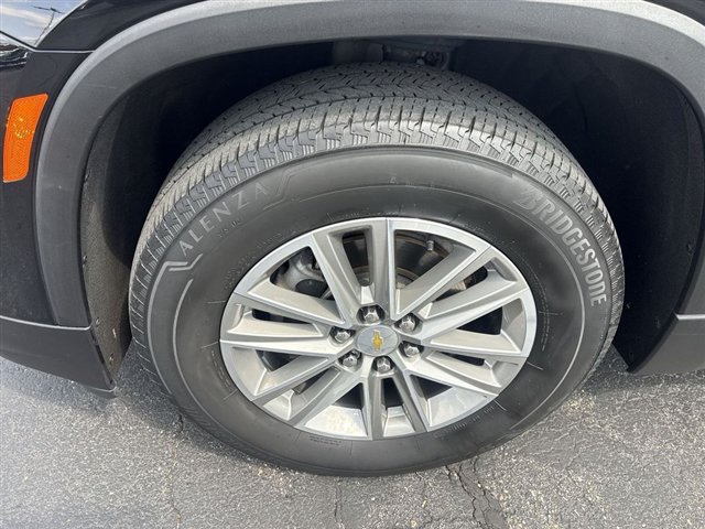 Certified 2023 Chevrolet Traverse LT w/ LPO, Floor Liner Package FWD image 31