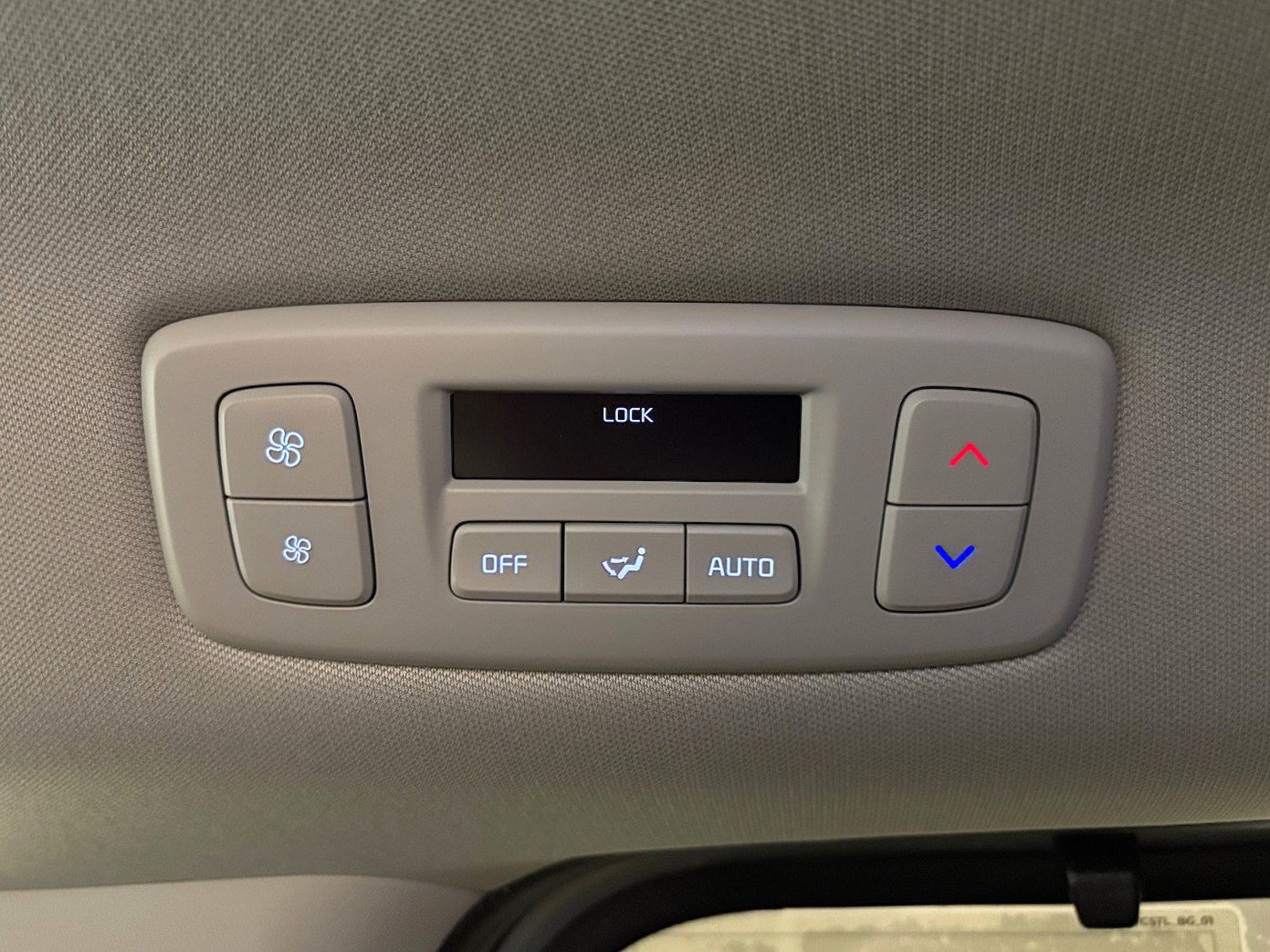 Used 2025 Kia Carnival SX Prestige FWD image 32