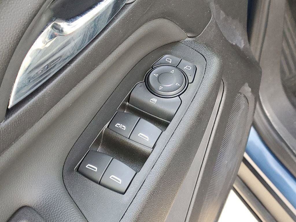 Used 2024 Chevrolet Equinox LT FWD image 22