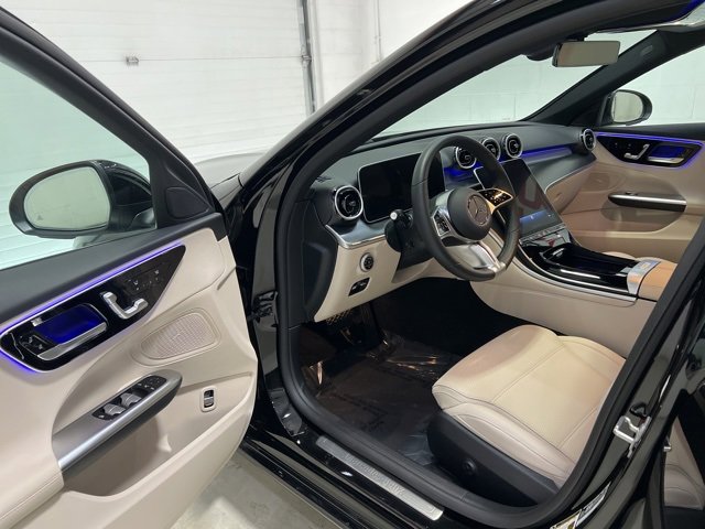 Used 2025 Mercedes-Benz C 300 4MATIC Sedan image 19