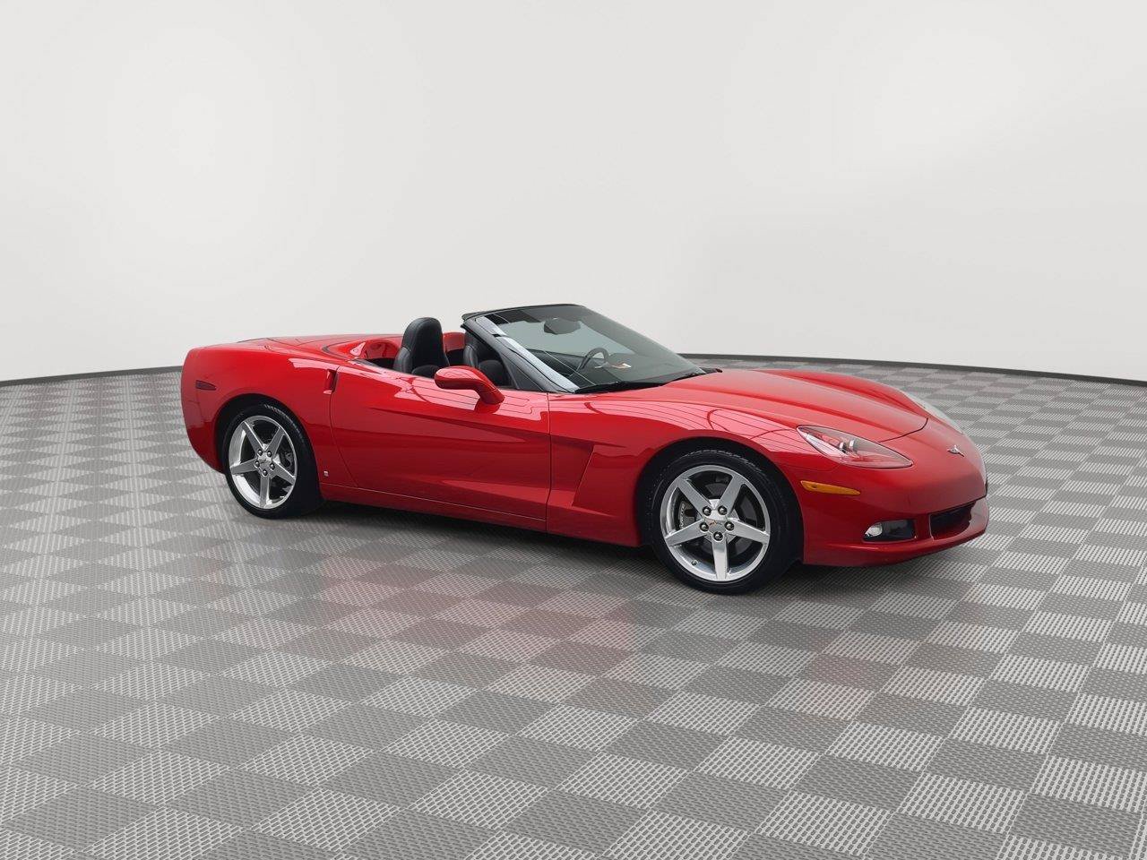 Used 2006 Chevrolet Corvette Convertible w/ Preferred Equipment Group RWD image 35