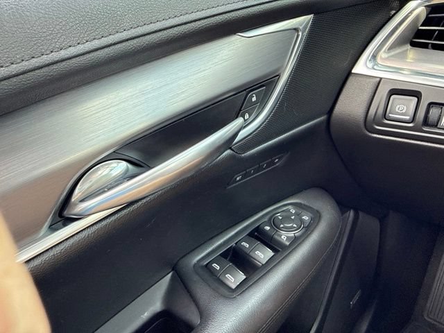 Used 2018 Cadillac XT5 Luxury w/ Driver Awareness Package AWD/4WD image 20
