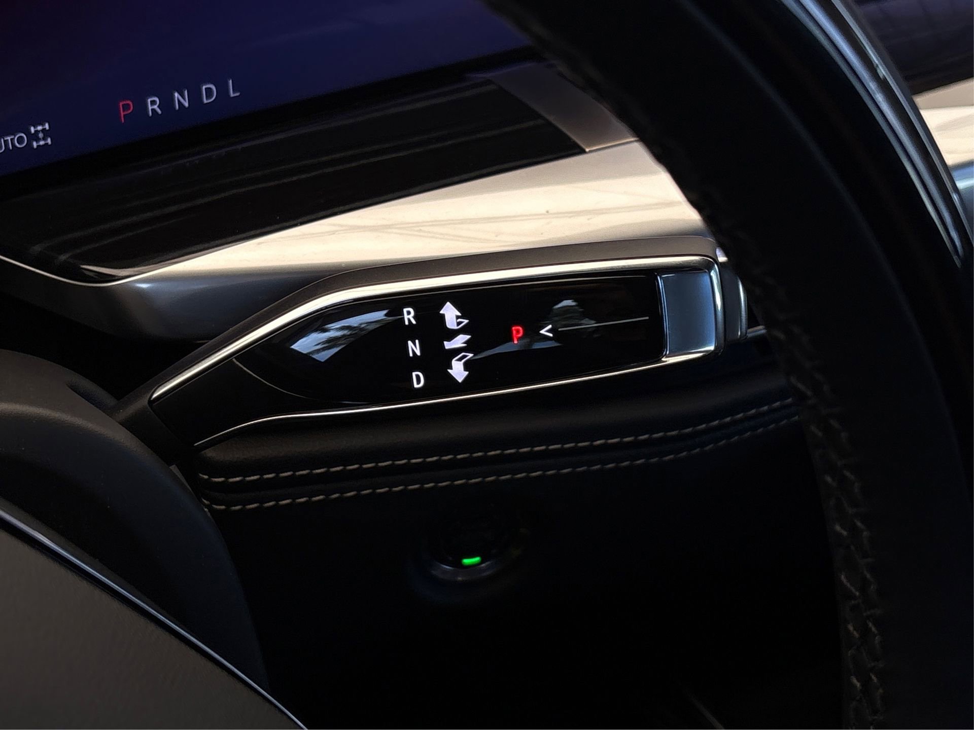 Used 2026 Cadillac Escalade Sport w/ LPO, ONYX Package image 31