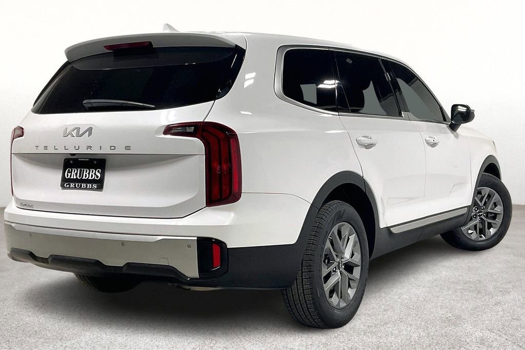 Used 2024 Kia Telluride LX image 2