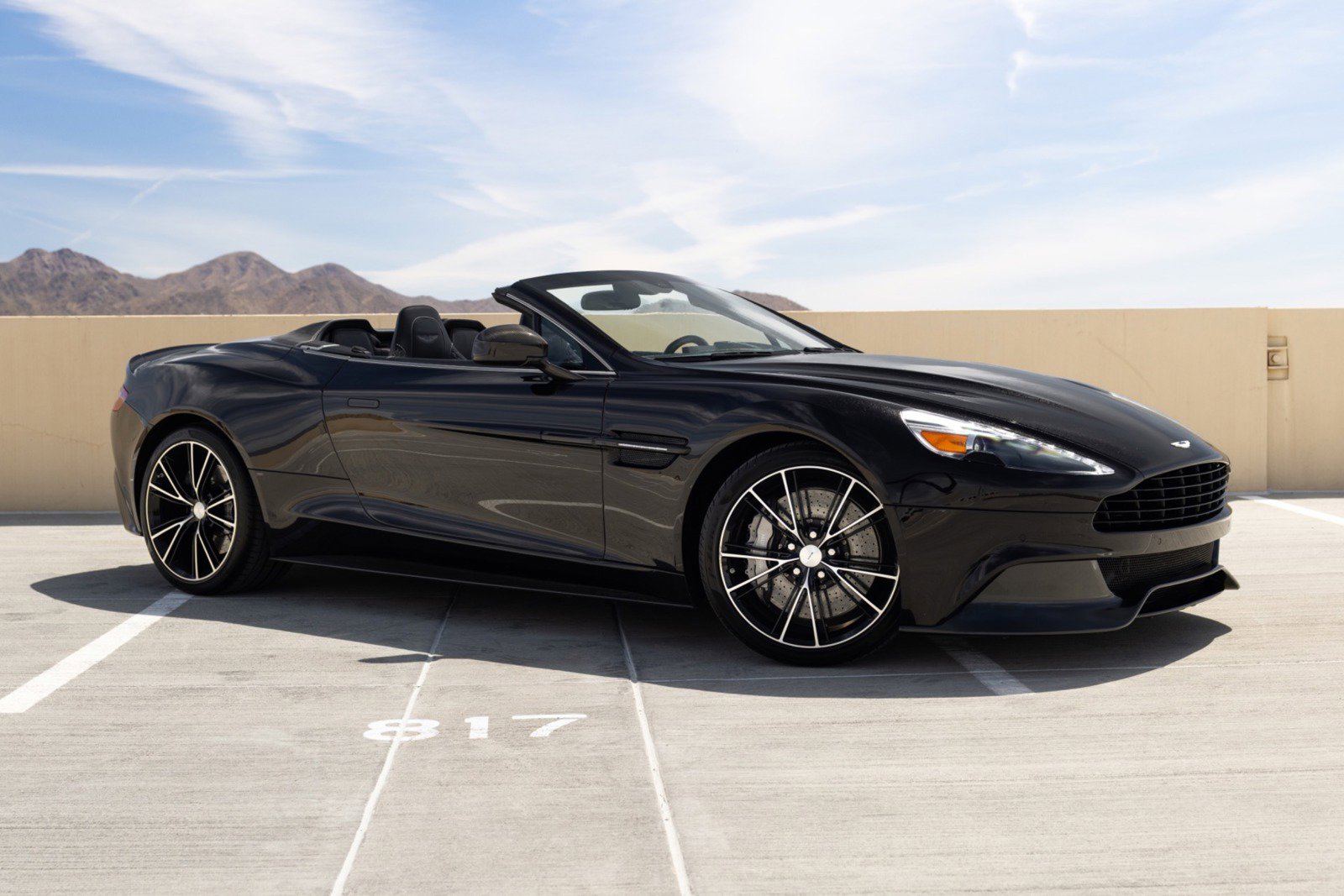 Used 2015 Aston Martin Vanquish Volante RWD image 4