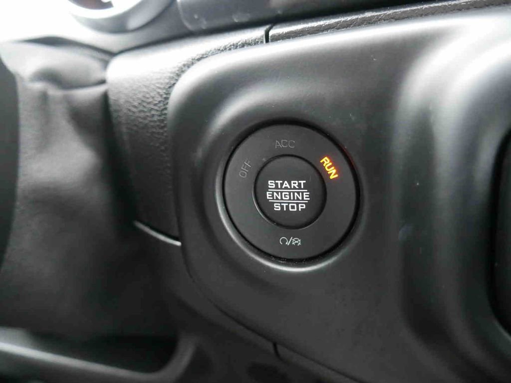 Used 2021 Jeep Wrangler Unlimited Sport image 32