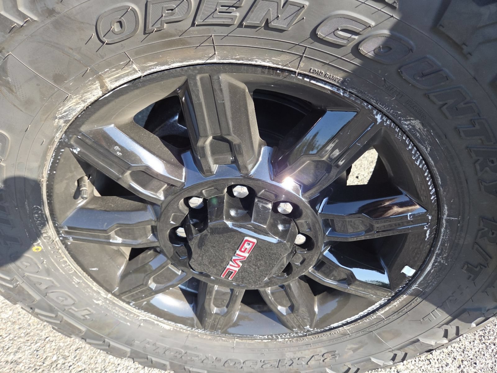 New 2026 GMC Sierra 2500 AT4 w/ AT4 Premium Plus Package AWD/4WD image 16
