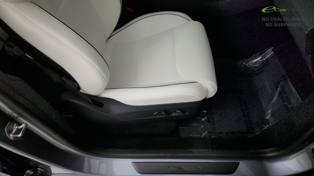 Used 2026 Tesla Model Y Performance AWD/4WD image 34