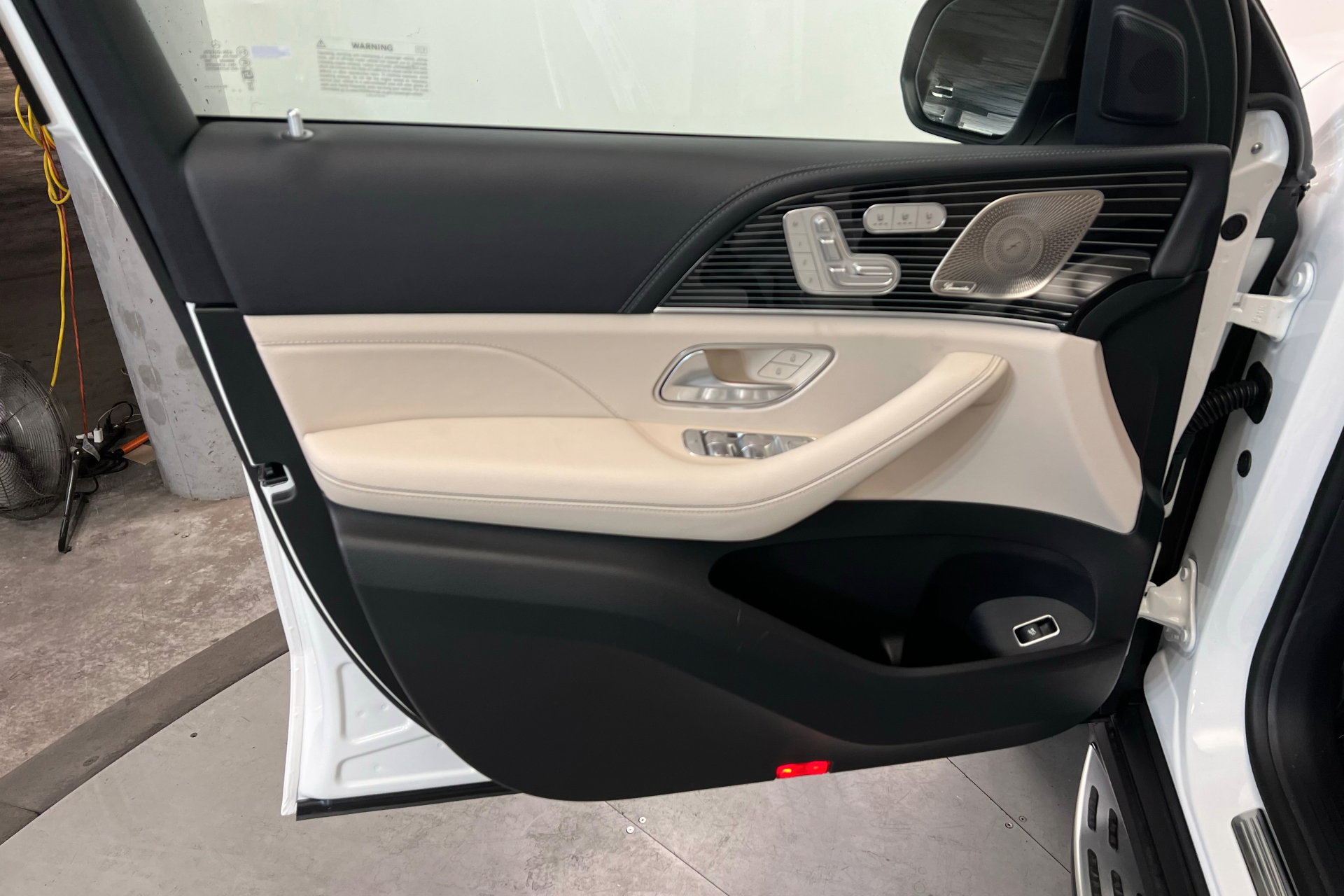 New 2026 Mercedes-Benz GLS 580 4MATIC image 15