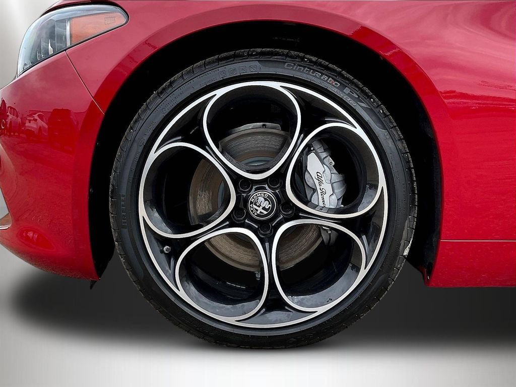 New 2025 Alfa Romeo Giulia AWD w/ Driving Assist Package image 13
