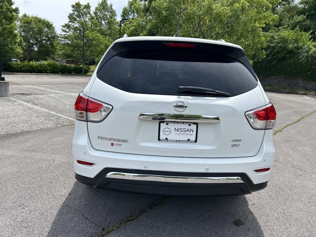 Used 2014 Nissan Pathfinder SV AWD/4WD image 6