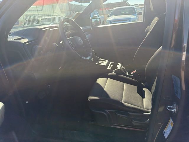 Used 2023 Chevrolet Colorado W/T image 20