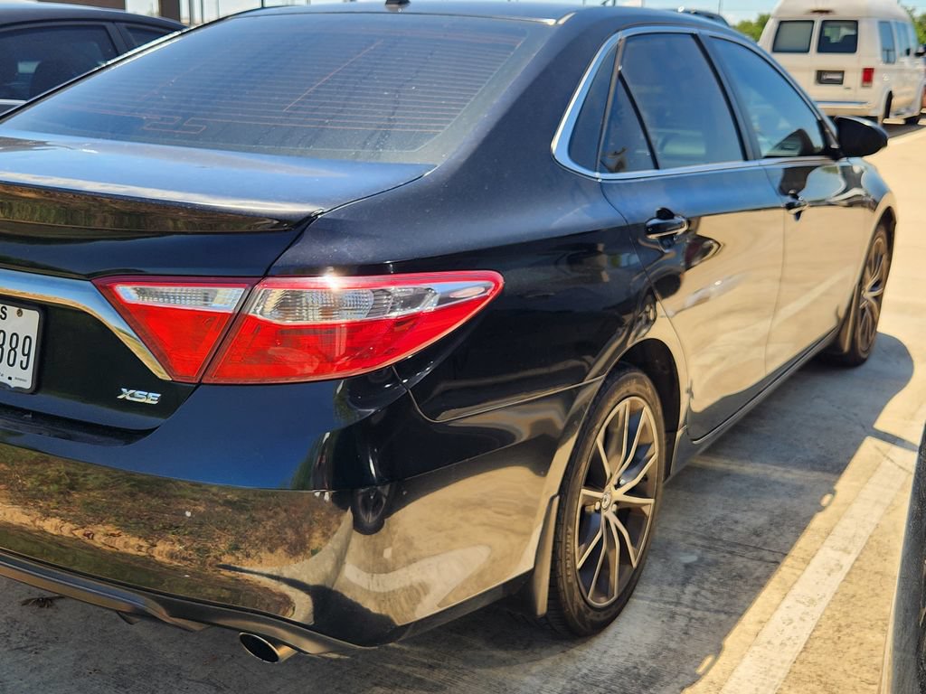 Used 2015 Toyota Camry XSE w/ Moonroof Package FWD image 5