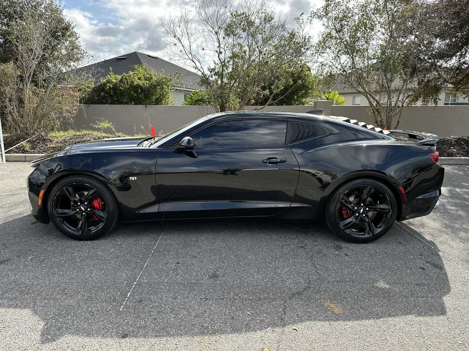 Used 2019 Chevrolet Camaro LT image 3