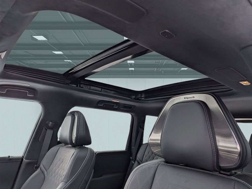 New 2026 INFINITI QX80 Autograph w/ Premium Cargo Package image 24