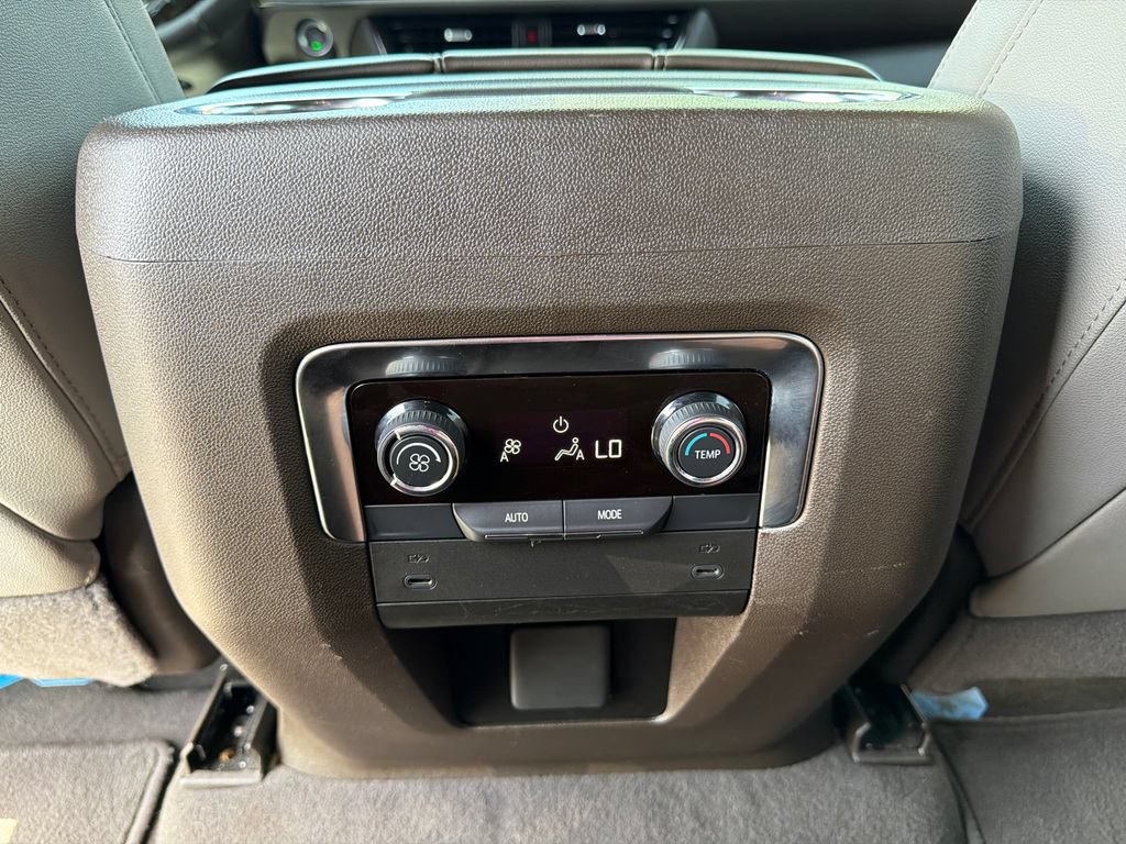 Used 2025 Chevrolet Tahoe LT AWD/4WD image 19