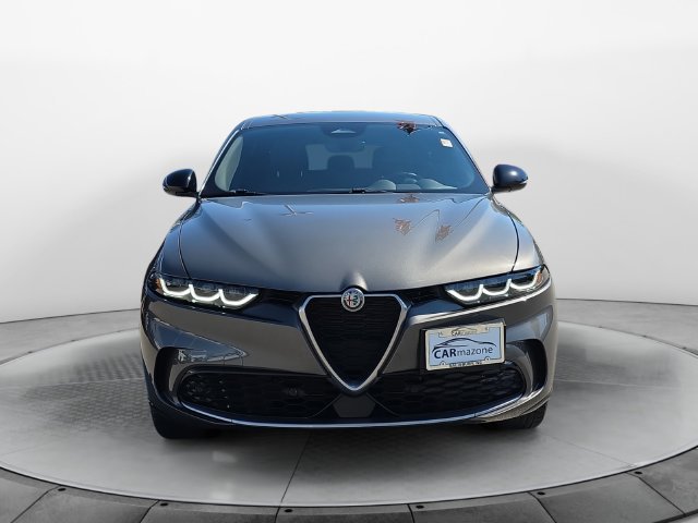 Used 2024 Alfa Romeo Tonale Ti w/ Premium Interior Package AWD/4WD image 8