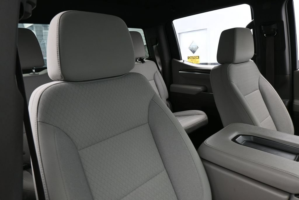 Used 2025 Chevrolet Silverado 1500 LT RWD image 29