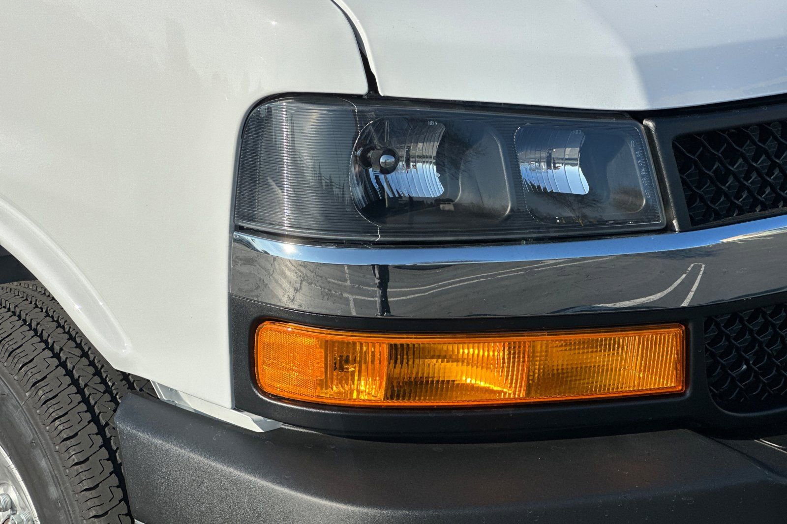 New 2025 Chevrolet Express 3500 w/ Power Convenience Package RWD image 40