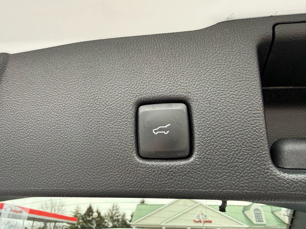 Used 2022 Ford Escape SEL w/ SEL Stealth AWD Package image 28