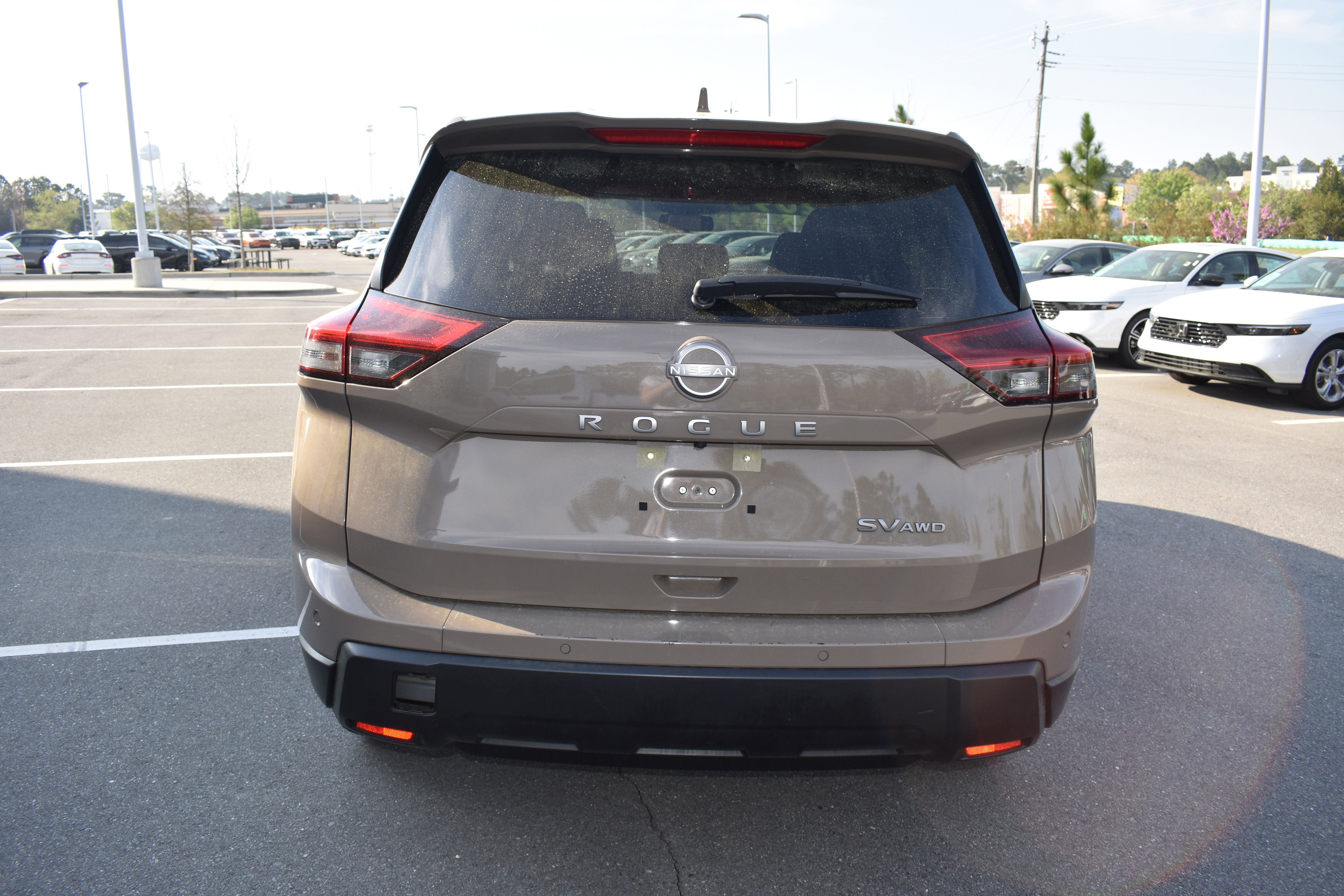 Used 2024 Nissan Rogue SV image 8