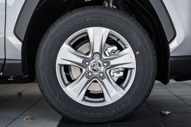 New 2025 Toyota RAV4 XLE image 15