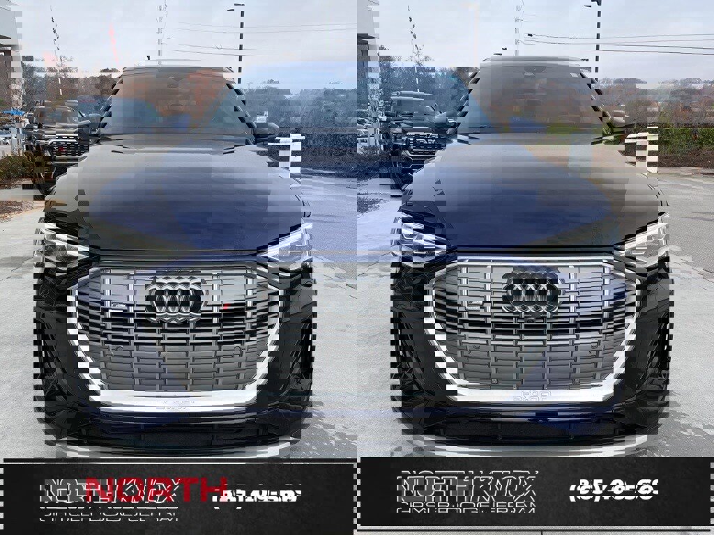 Used 2023 Audi e-tron Premium Plus w/ Premium Plus Package image 32