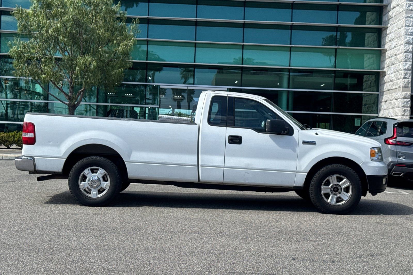 Used 2004 Ford F150 XLT image 4