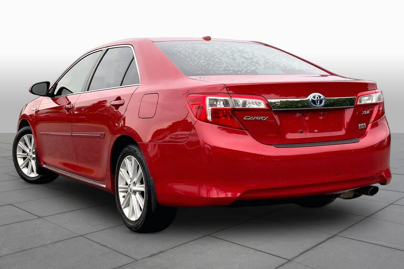 Used 2013 Toyota Camry XLE w/ Convenience Pkg FWD image 12