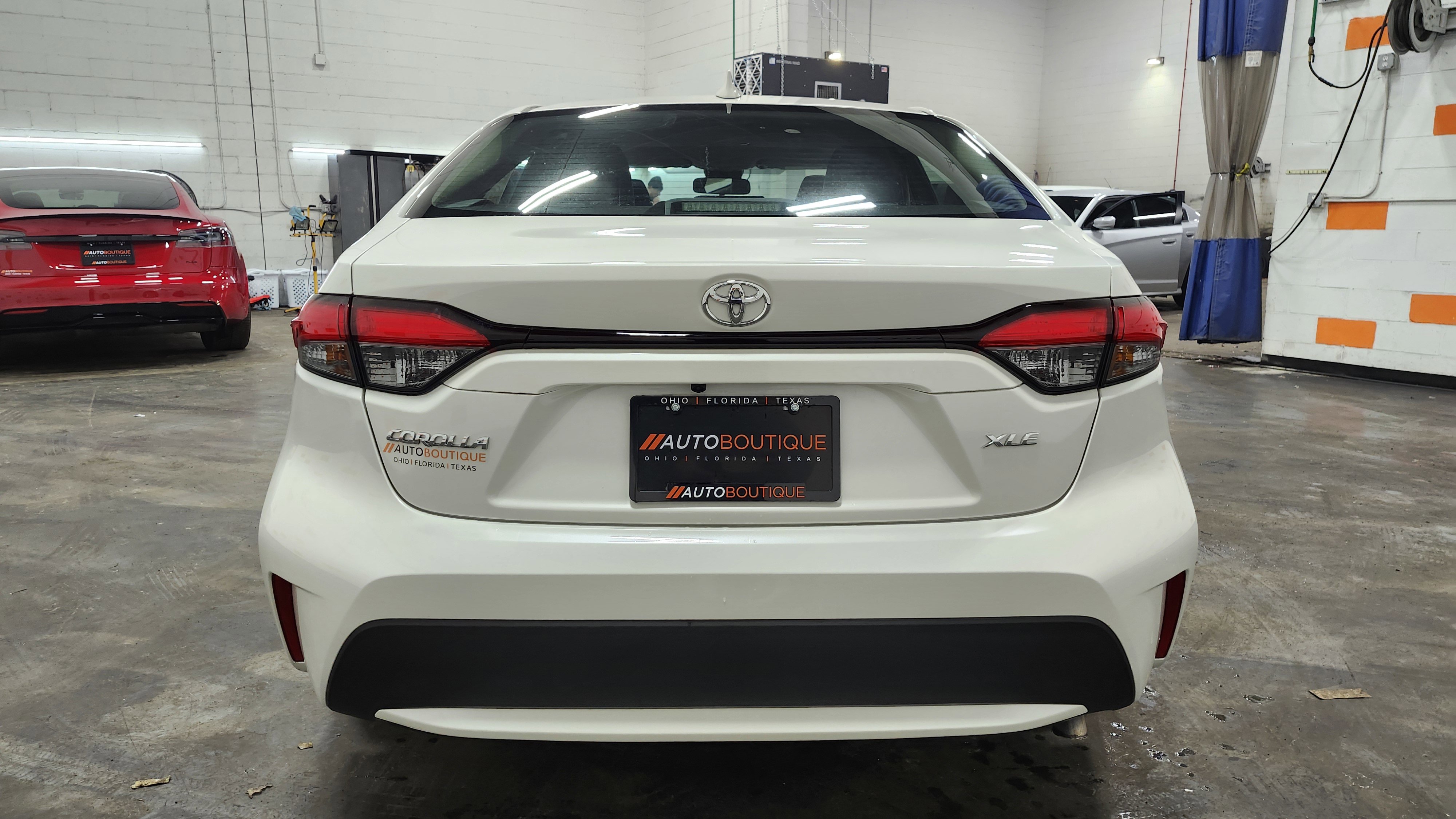 Used 2020 Toyota Corolla XLE image 16