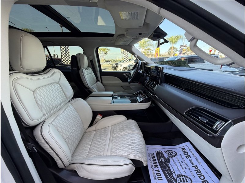 Used 2022 Lincoln Navigator Black Label AWD/4WD image 40