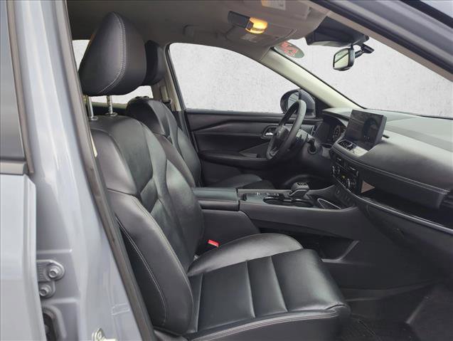 Used 2025 Nissan Rogue SL FWD image 22