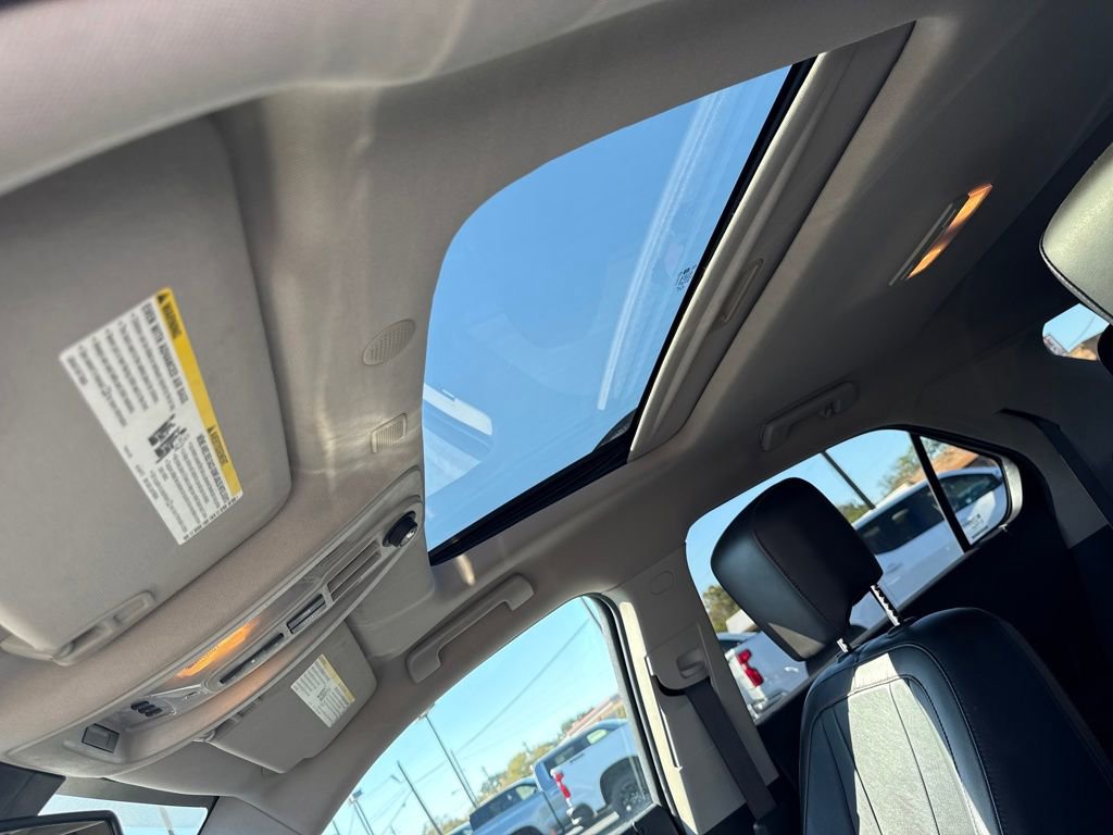 Used 2017 Chevrolet Equinox Premier w/ Enhanced Convenience Package image 34