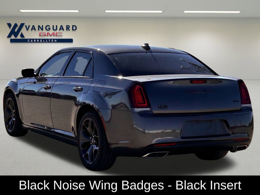 Used 2021 Chrysler 300 Touring w/ Sport Appearance Package image 7