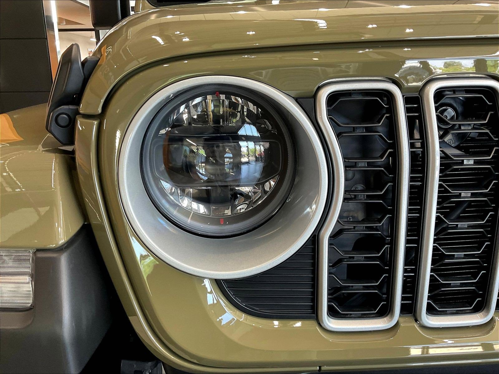 New 2026 Jeep Wrangler Unlimited Sahara AWD/4WD image 23