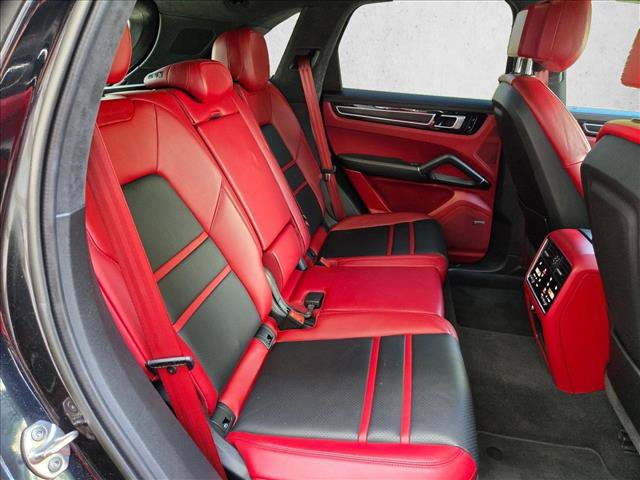 Used 2021 Porsche Cayenne GTS AWD/4WD image 22